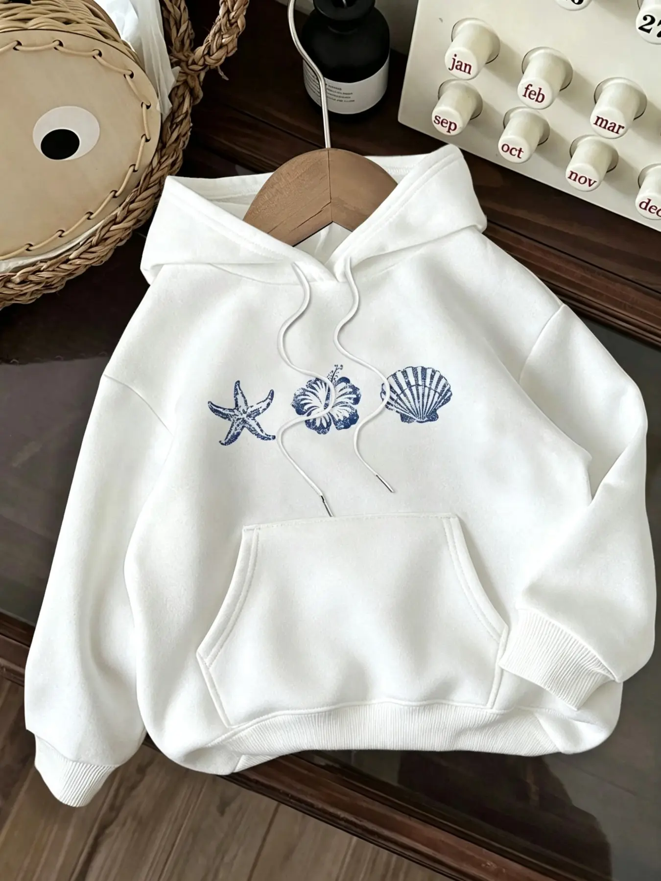 Women Cute Tops Oversized Graphic Hoodie Drawstring Hooded Sweatshirt With Starfish Seashell Hibiscus Print Front Kangaroo Pocket Casual Streetwear Daily Beach Holiday Sport Outfits Fashion Women Clothes