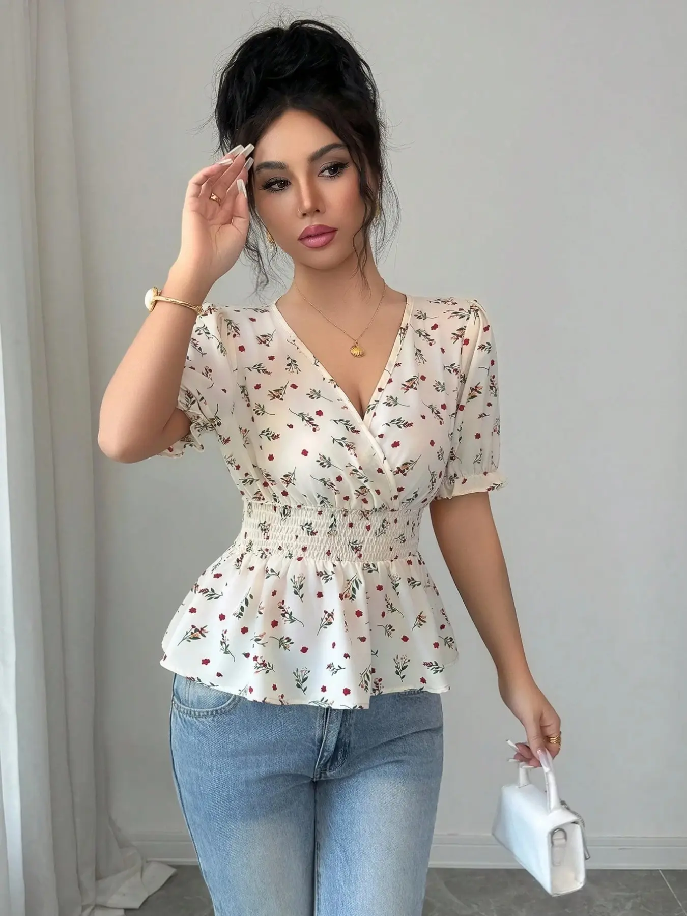🔥French Vintage Floral Shirt Blouse, Sweet V-Neck Bubble Sleeve, Country Style Ruffle Top, Feminine Design, Perfect for Casual Wear