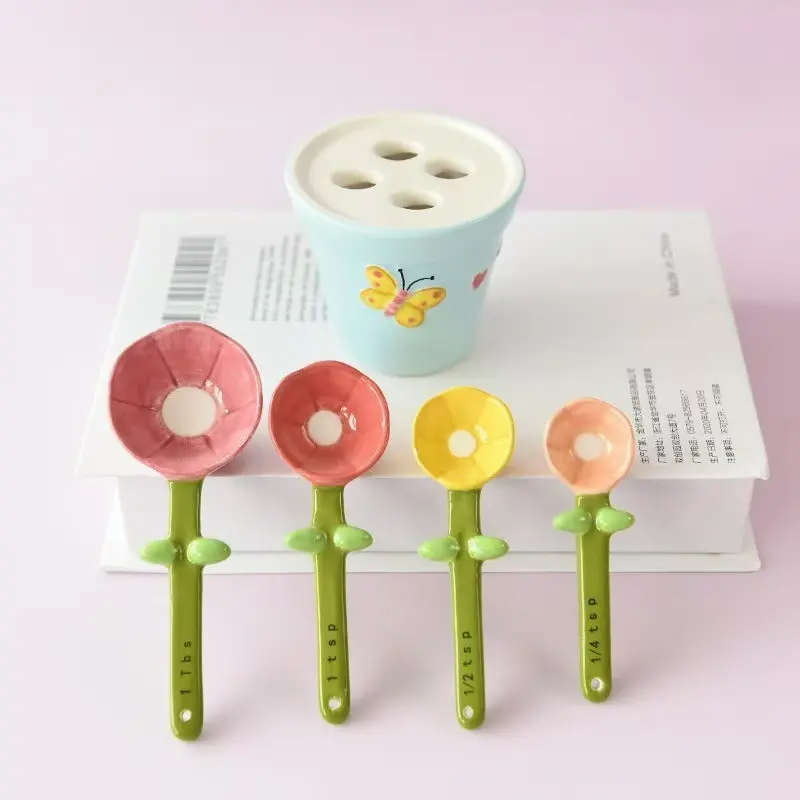 Ceramic Baking Measuring Cups Set with Base, Ideal for Dry and Wet Ingredients, Cute Flower Statue, Dishwasher Safe, Unique Gift, Kitchen Measuring Utensils