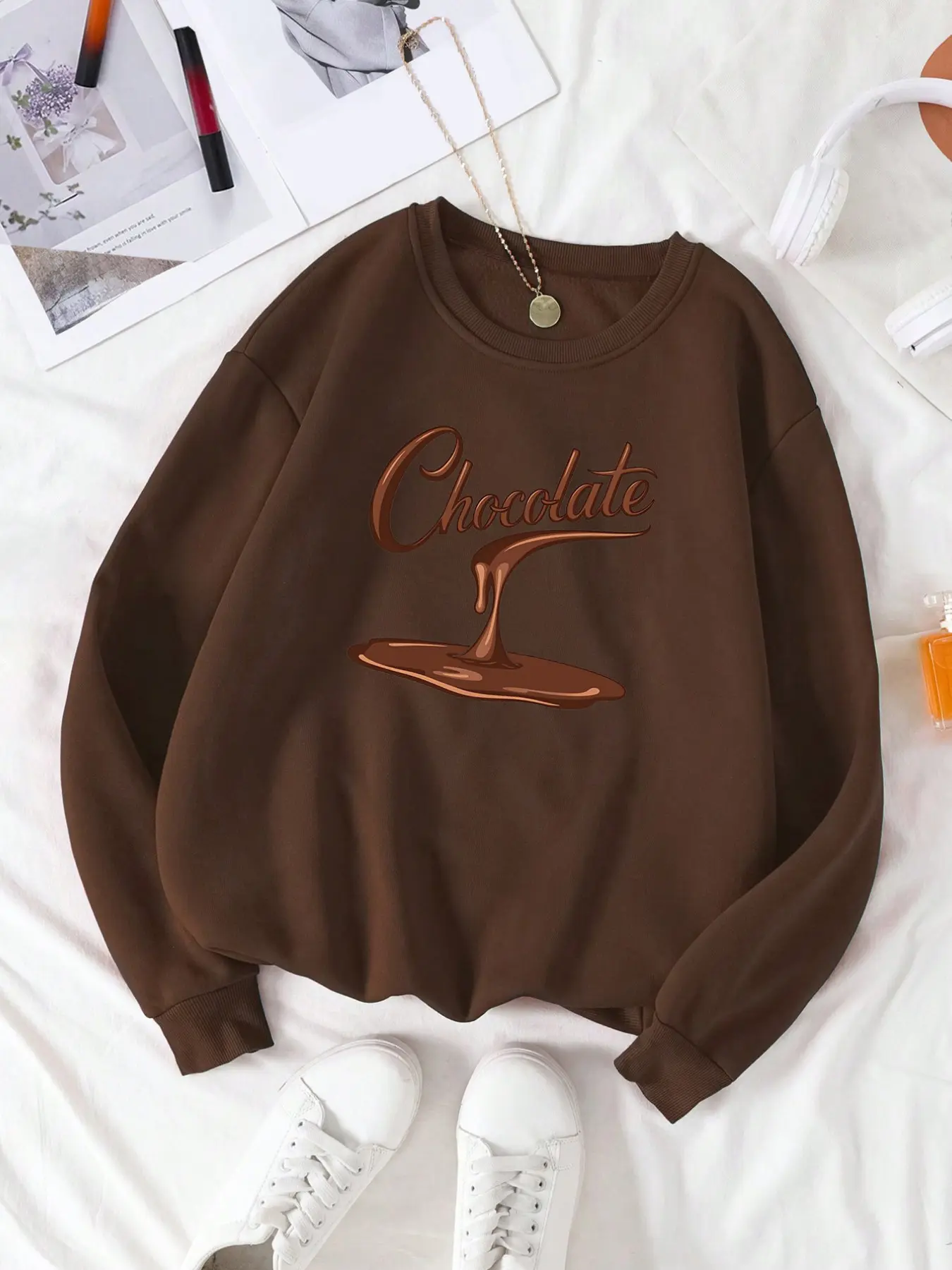 Women's Fall Winter Fashion Round Neck Long Sleeve Sweatshirt, Chocolate Print, Soft Knit Fabric, Comfortable Casual Pullover