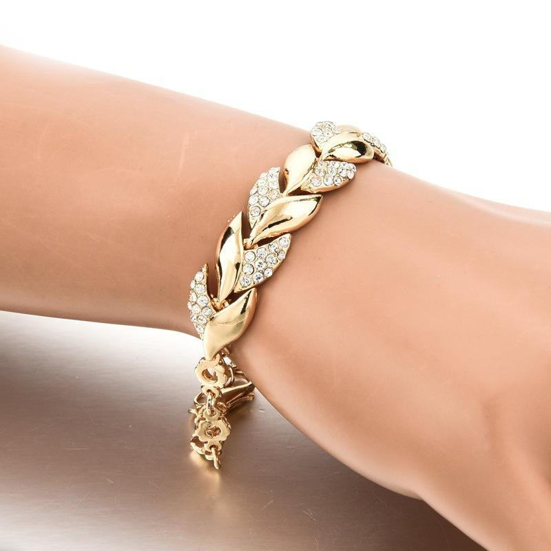 High-Quality Gold-Tone Twist Bracelet with Inlaid Rhinestones, Elegant & Versatile Accessory for Daily, Party, Wedding, and Special Occasions