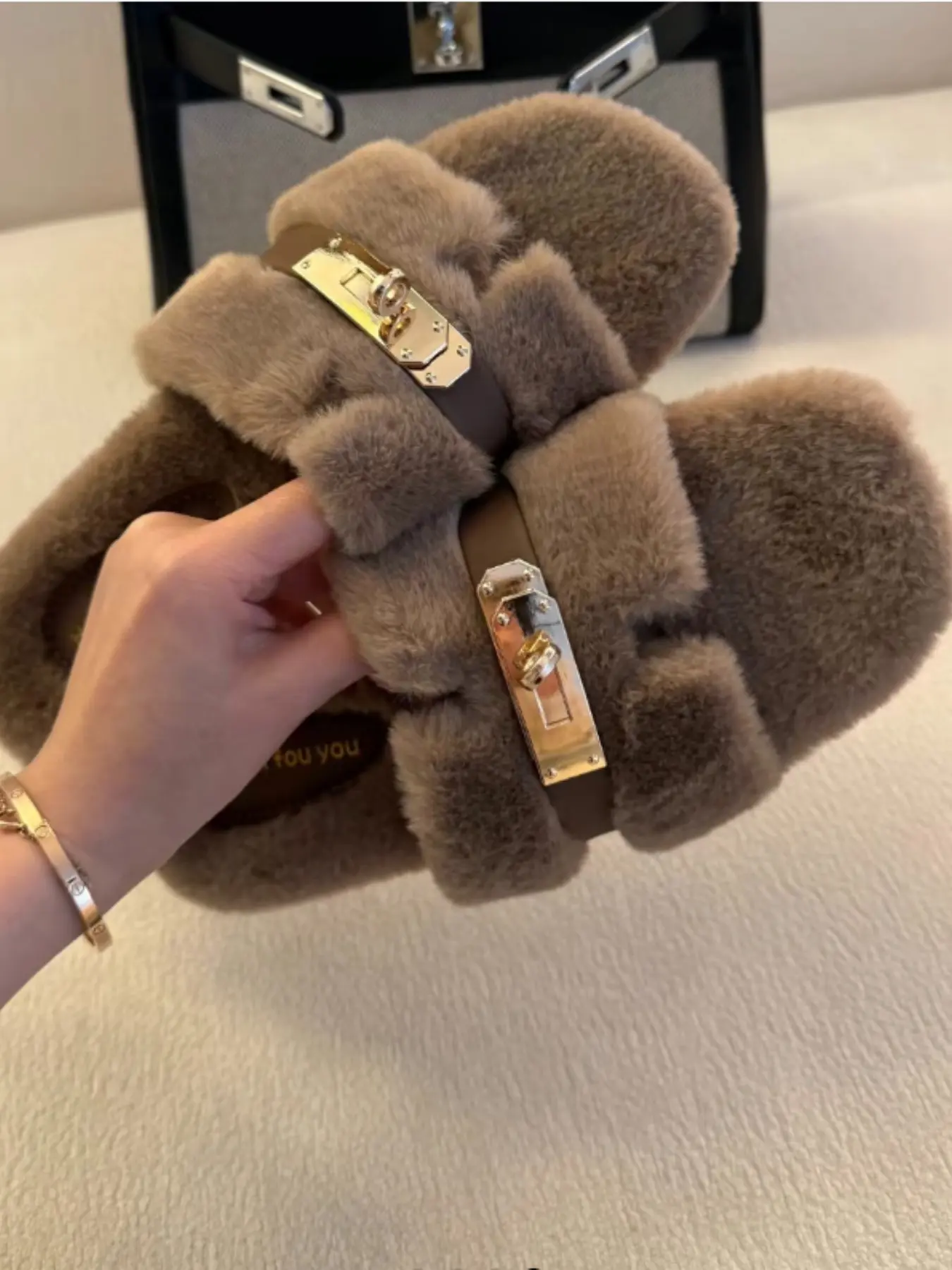 Mao Mao Women's Soft Furry Slippers 2025 Spring Autumn Round Toe Non-Slip Sole Adjustable Straps Elegant Home Wear Flipflop Girl Walking Shoes Casual Stylish fur slides slides for women