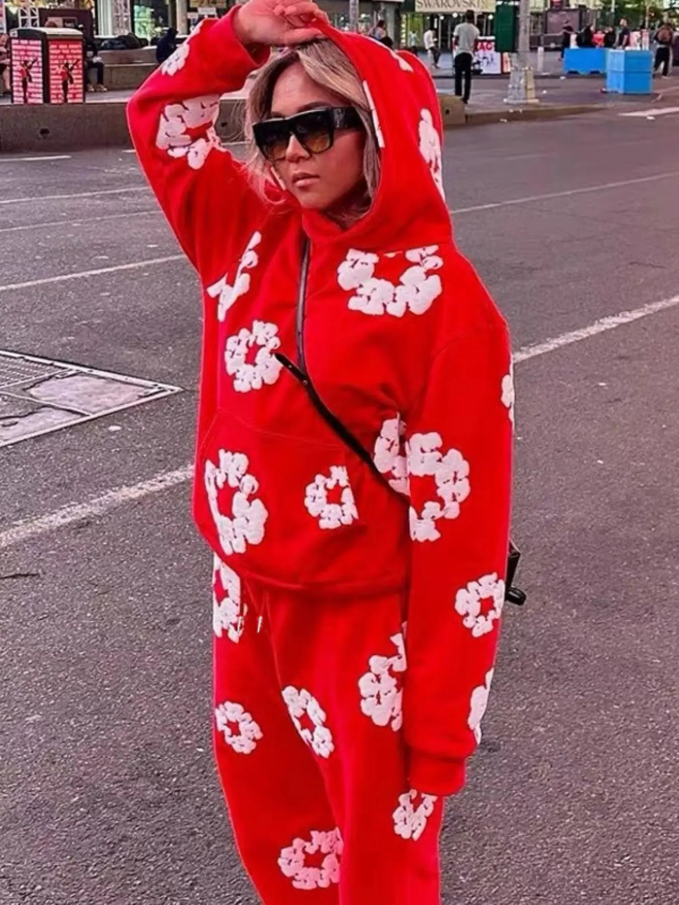 Two-Piece Set Women's Floral Print Pocket Hoodie & Drawstring Waist Sweatpants Set, Casual Fit Long Sleeve Hooded Pullover & Elastic Waist Pants, Women's Fall & Winter Clothes, Casual Loungewear Set, Womenswear