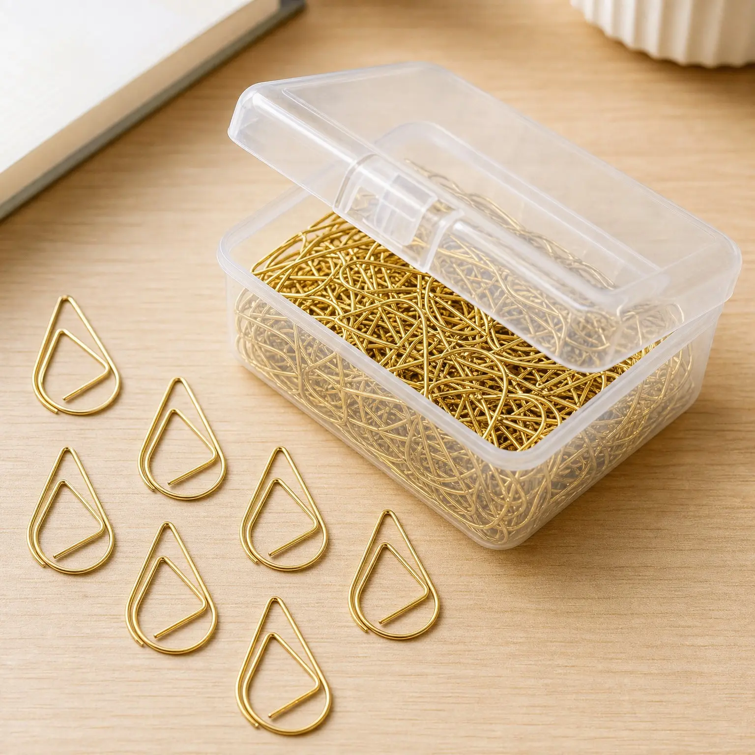 250 PCS Gold Teardrop Paper Clips, 1 Inch Cute Stainless Steel Drop-Shaped Paperclips for Office School Supplies, Wedding Invitations, Crafts, Scrapbooking Bookmarks
