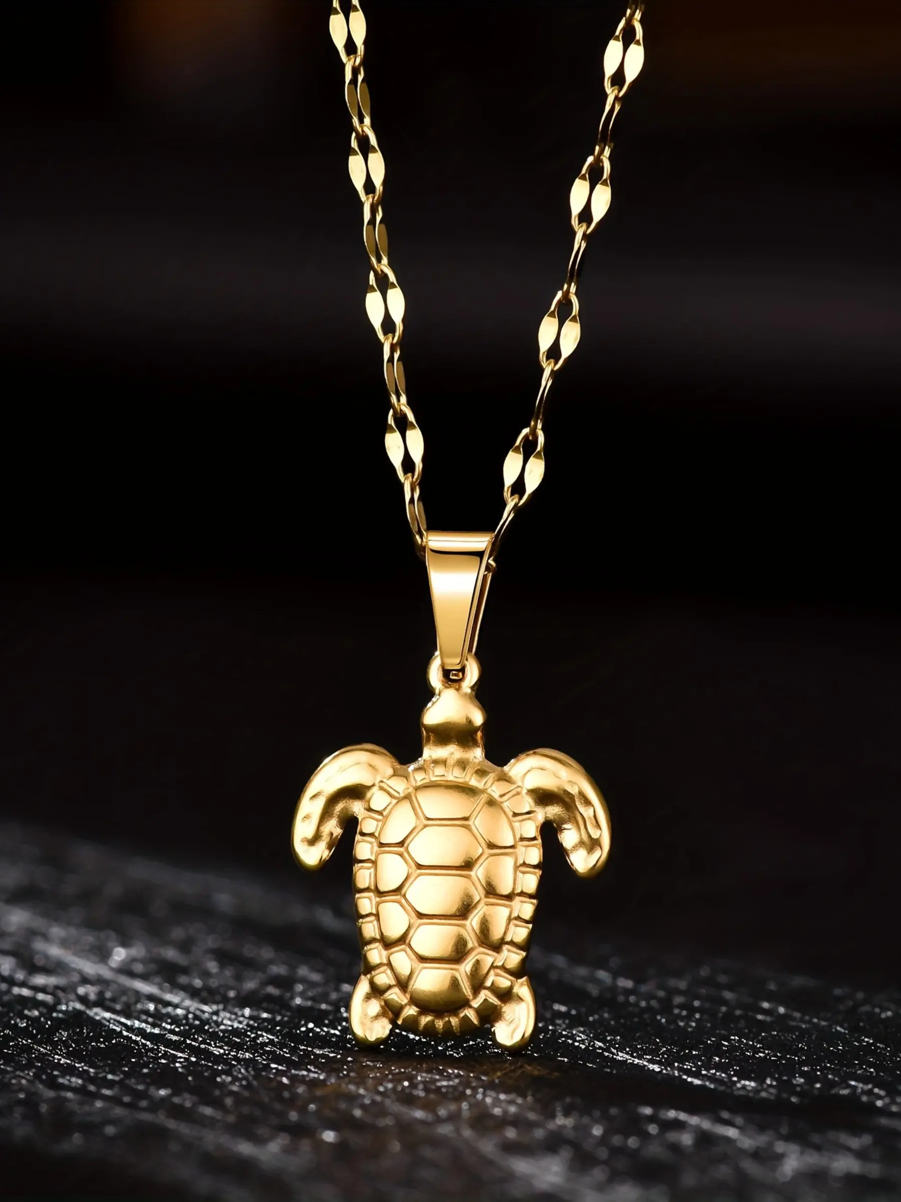 Stainless Steel Turtle Necklace, Chain Necklace, Summer Beach Vacation Style, Unisex Jewelry Gift, Perfect for Men and Women, Unique Fashion Accessory