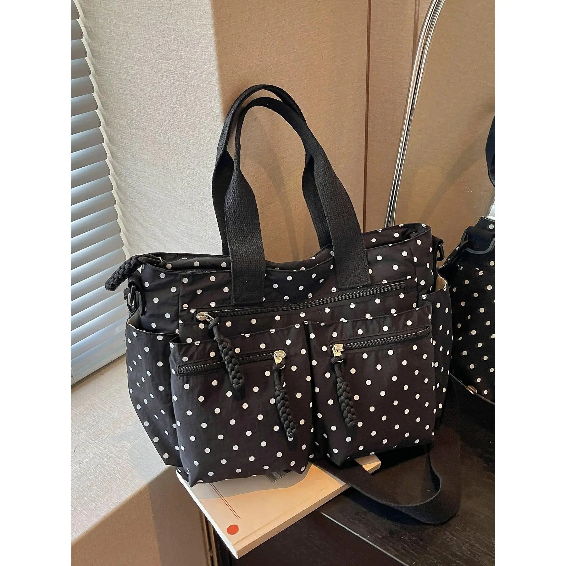 Casual Solid Color Zipper Crossbody Tote Bag for Women, Large Capacity Multi-Pocket Shoulder Handbag, Y2K Minimalist Commuter Tote, Versatile Daily Fashion Shopper Bag for Work, Travel, School & Everyday Use, Lightweight Functional Street Style Purse, Com