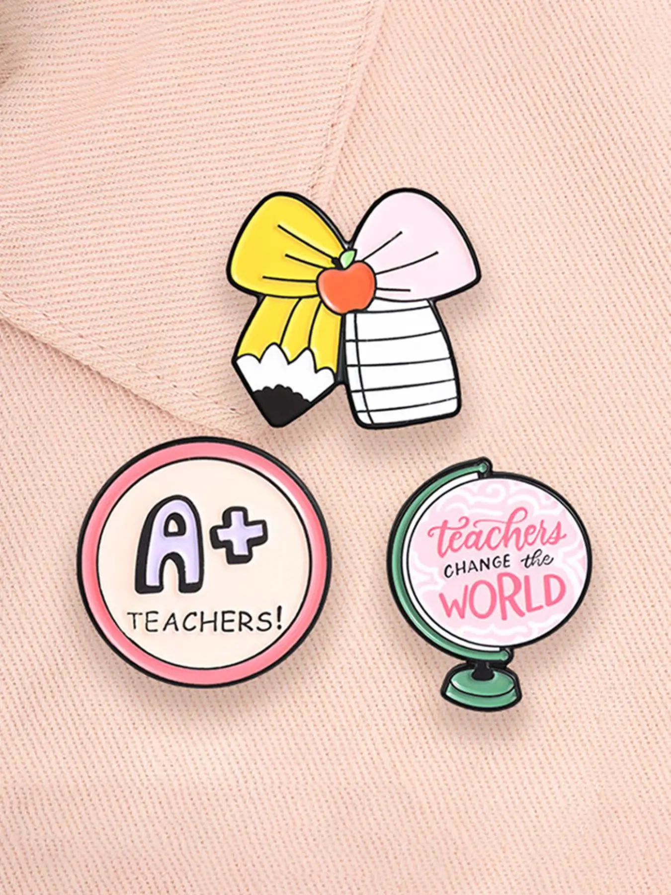 3-Piece Teacher Series Enamel Pins A+ Teacher Cartoon Pencil Globe Apple Bownot Teachers Change The World Back-to-School Season Educators Alloy Brooches Lapel Backpack Clothing Decor Badge Fashion Jewelry Accessories Gifts for Friends