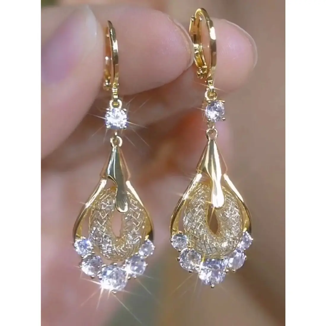 New Mesh Crystal Teardrop Fashionable Earrings Set, Luxurious Fashion, High-End Elegant Ear Clips, Versatile Jewelry for All Seasons
