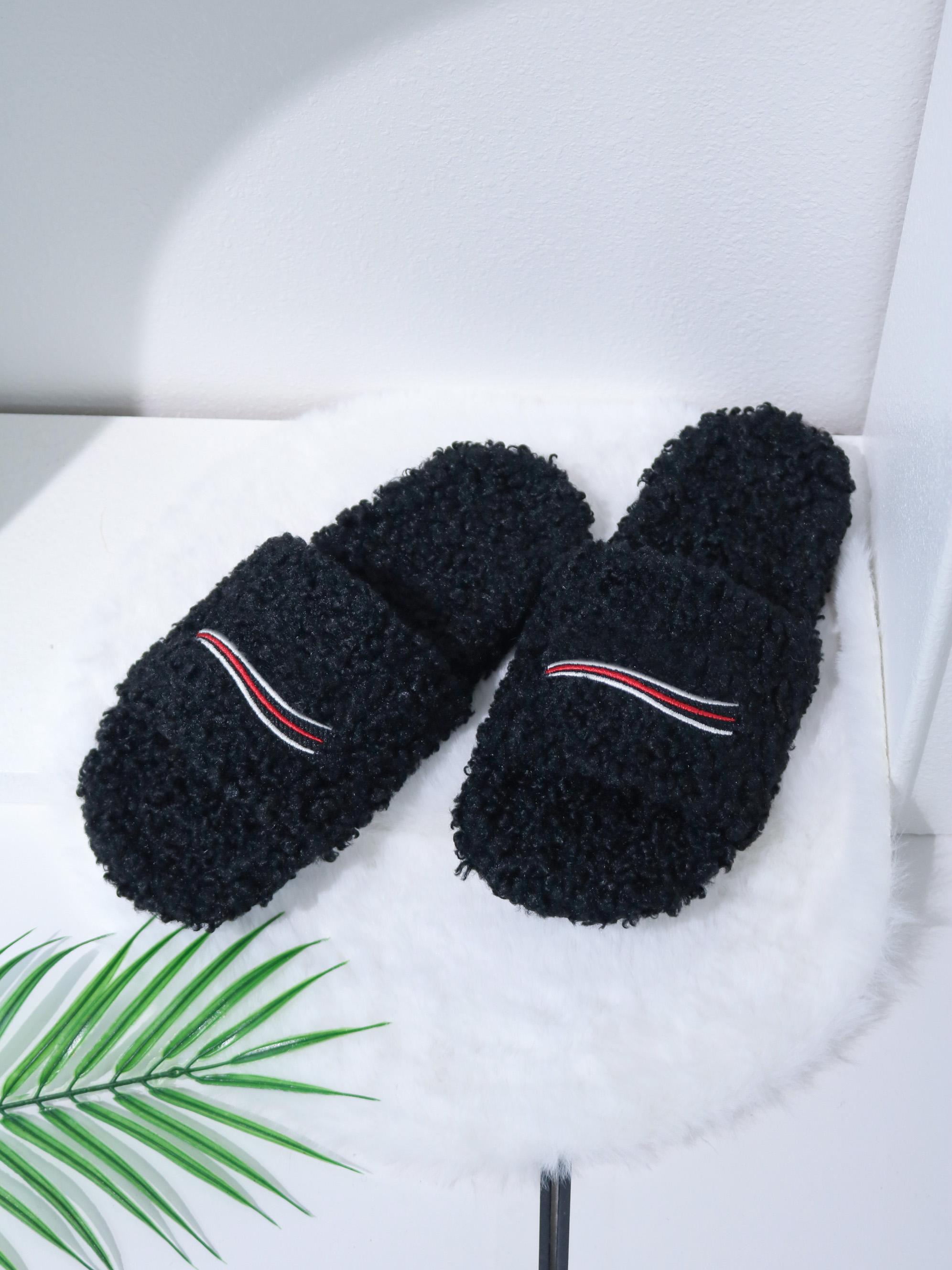 Winter Plush Slippers Unisex – Warm Fuzzy Indoor Outdoor Slides for Home slipper lady woman men