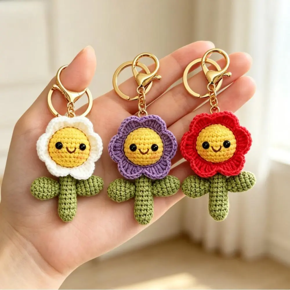 Cottagecore Smiley Face Plastic Portable Lightweight Crochet Sunflower Keychain, Purple Petal Bag Charm for Backpacks, Casual Birthday Gift for Crochet Fans (Keychain Charms & Twillies), Portable Keychain Charms & Twillies
