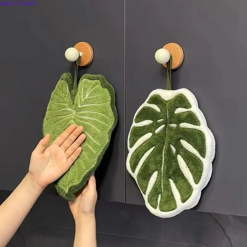 Creative Coral Fleece Leaf Hand Towels with Hanging Design, Highly Absorbent and Versatile Hand Towels, Bathroom Accessory for Bathroom, Kitchen and Dining Use, Super Absorbent Towels