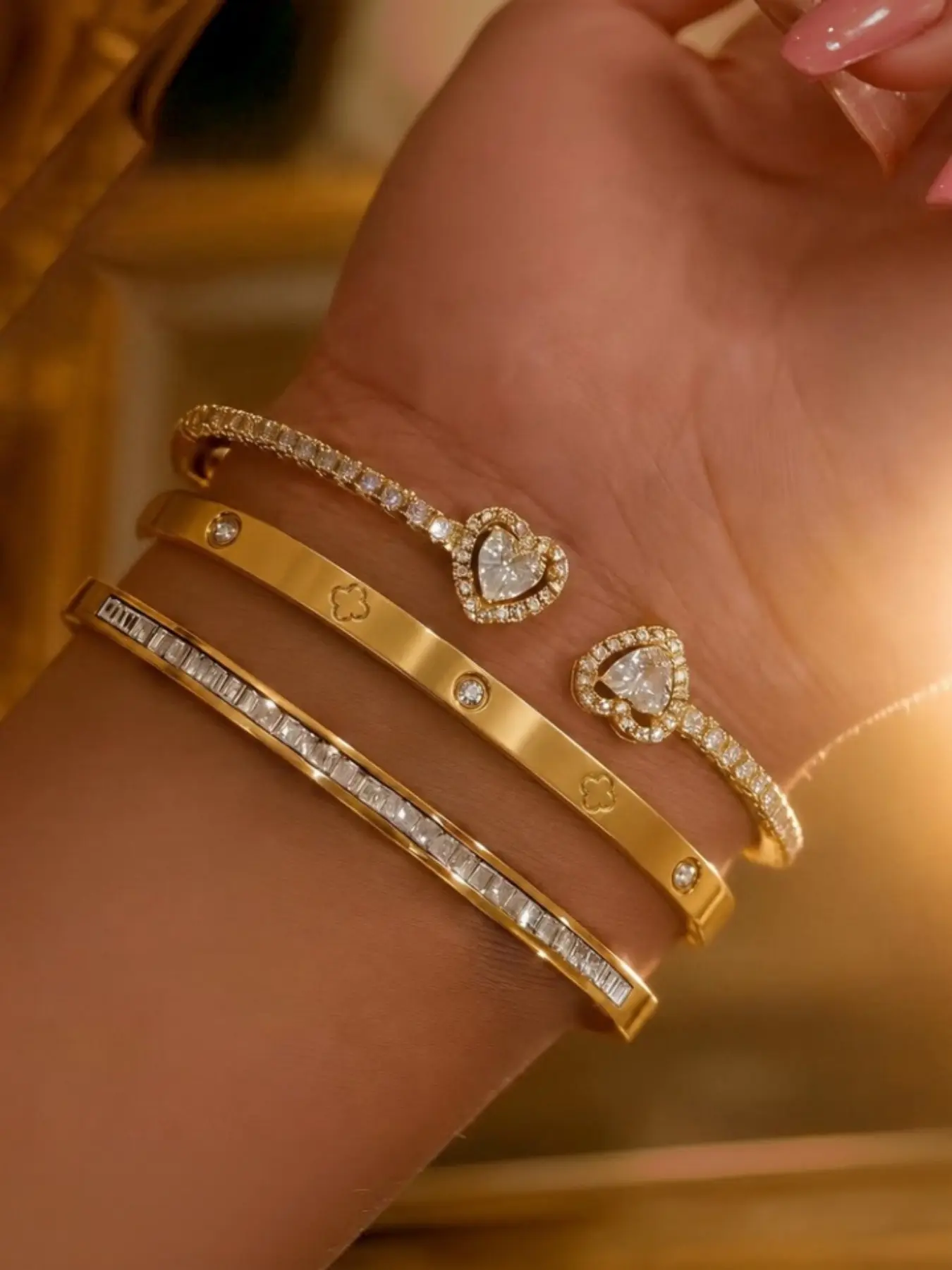 3-Piece 18k Bangle Set, Stackable Bracelets with Heart and Rhinestone Design, Luxurious Gift for Women, Exquisite Bangle
