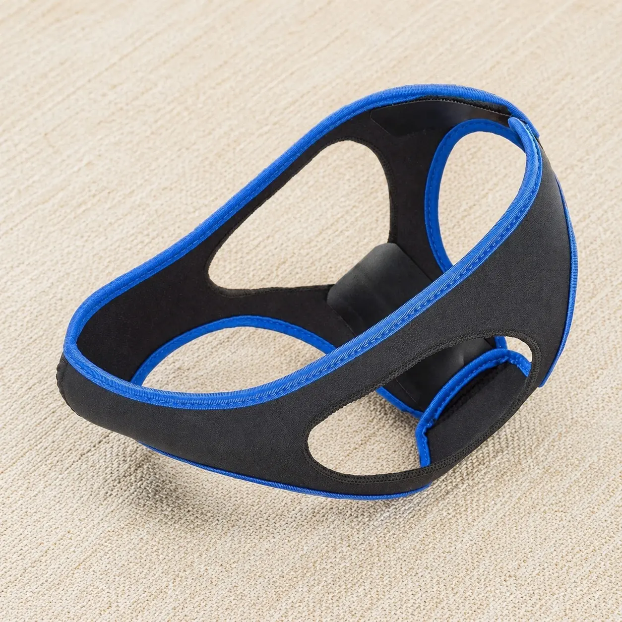 Anti-Snoring Solution: Comfortable Adjustable Snoring Device Mouthpiece for Side Sleepers, Washable Sleep Apnea Aid, Universal Design for Men & Women with Anti-Slip Support and Improved Breathing Comfort