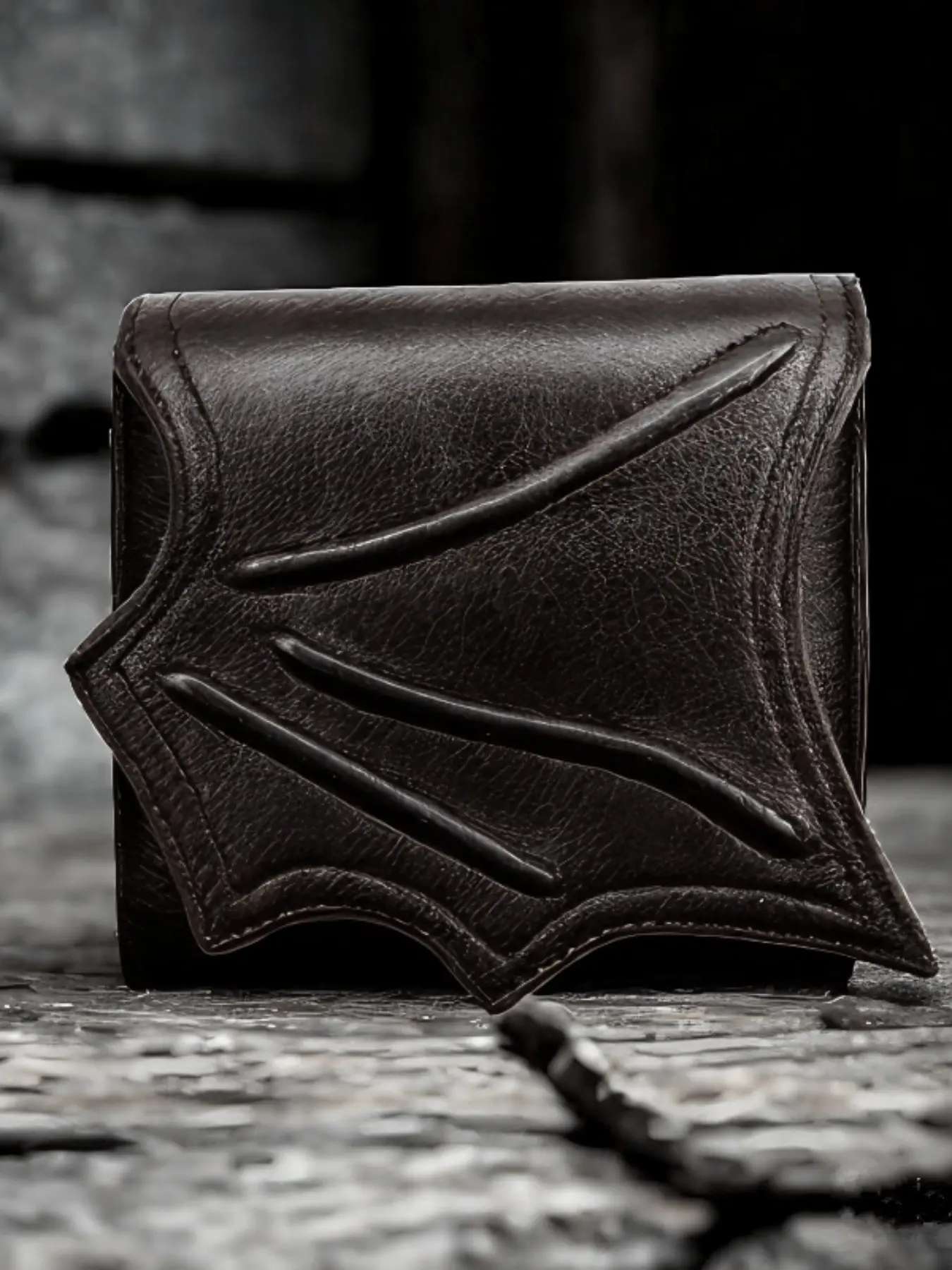 Gothic Bat Wing Wallet, Exquisite Wallet, Unique Design, Perfect for Gothic Lovers, Stylish Accessory, Ideal Gift, Durable Material, Easy to Carry