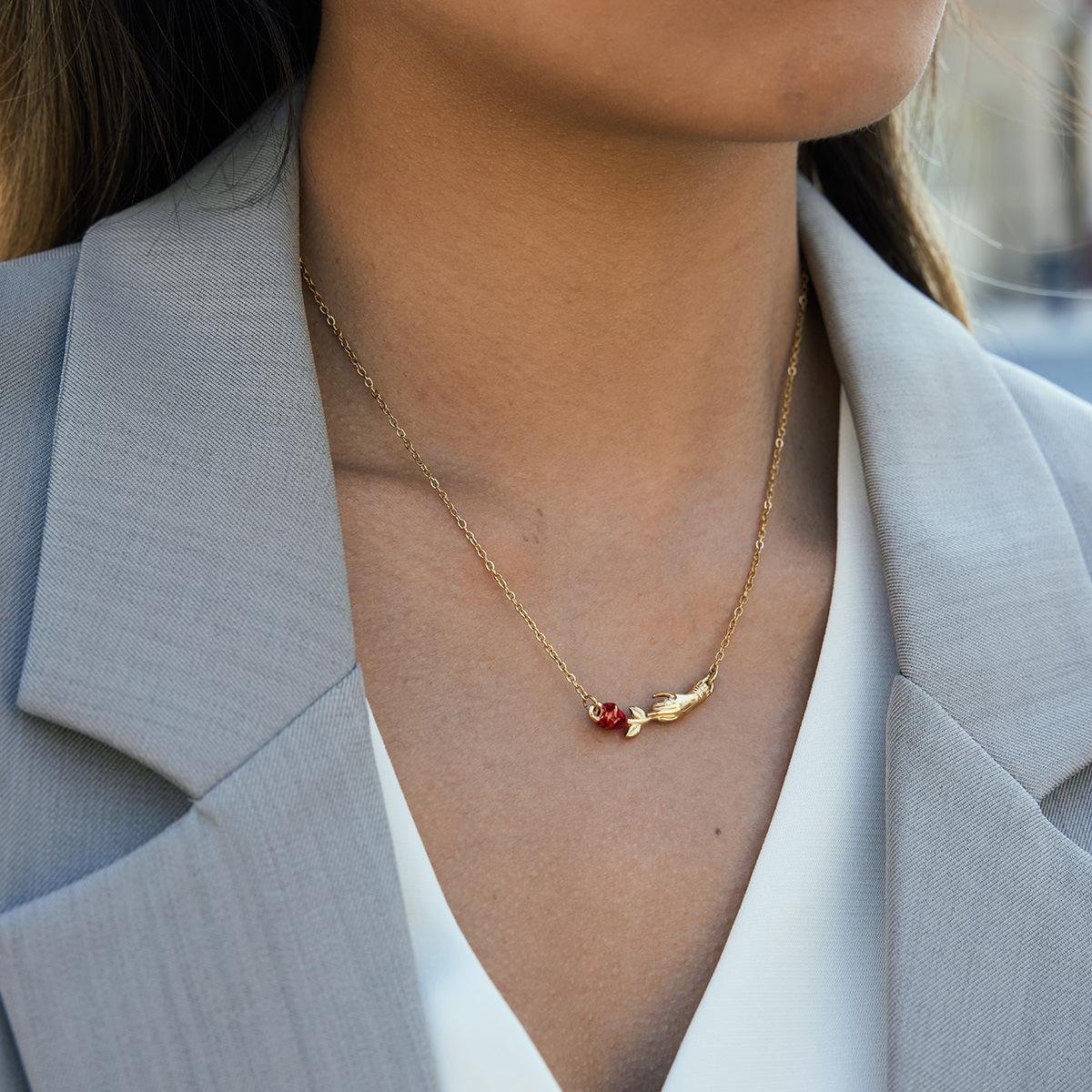 [FLAME] Women's Gold Necklace with Red Rose, Romantic Love Pendant with Small Zircon, Elegant Enamel Chain, Perfect Gift for Female Friends on Valentine's Day