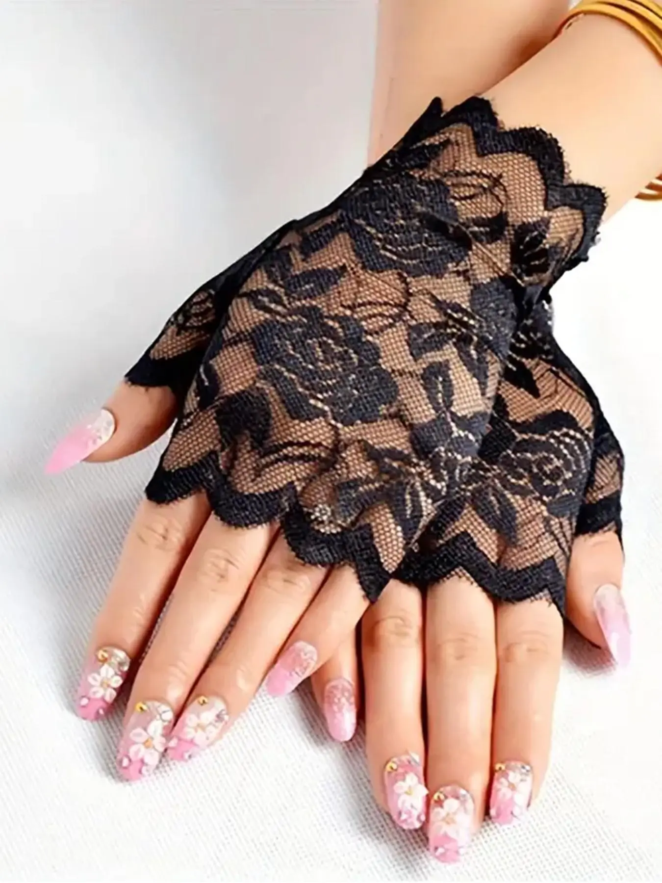 Mother's Day Gift Valentine's Day Proposal Hollow out Floral Lace Fingerless Gloves, Elegant Fashion Gloves for Wedding Party, Casual Elastic Bridal Gloves for Hand Gloves