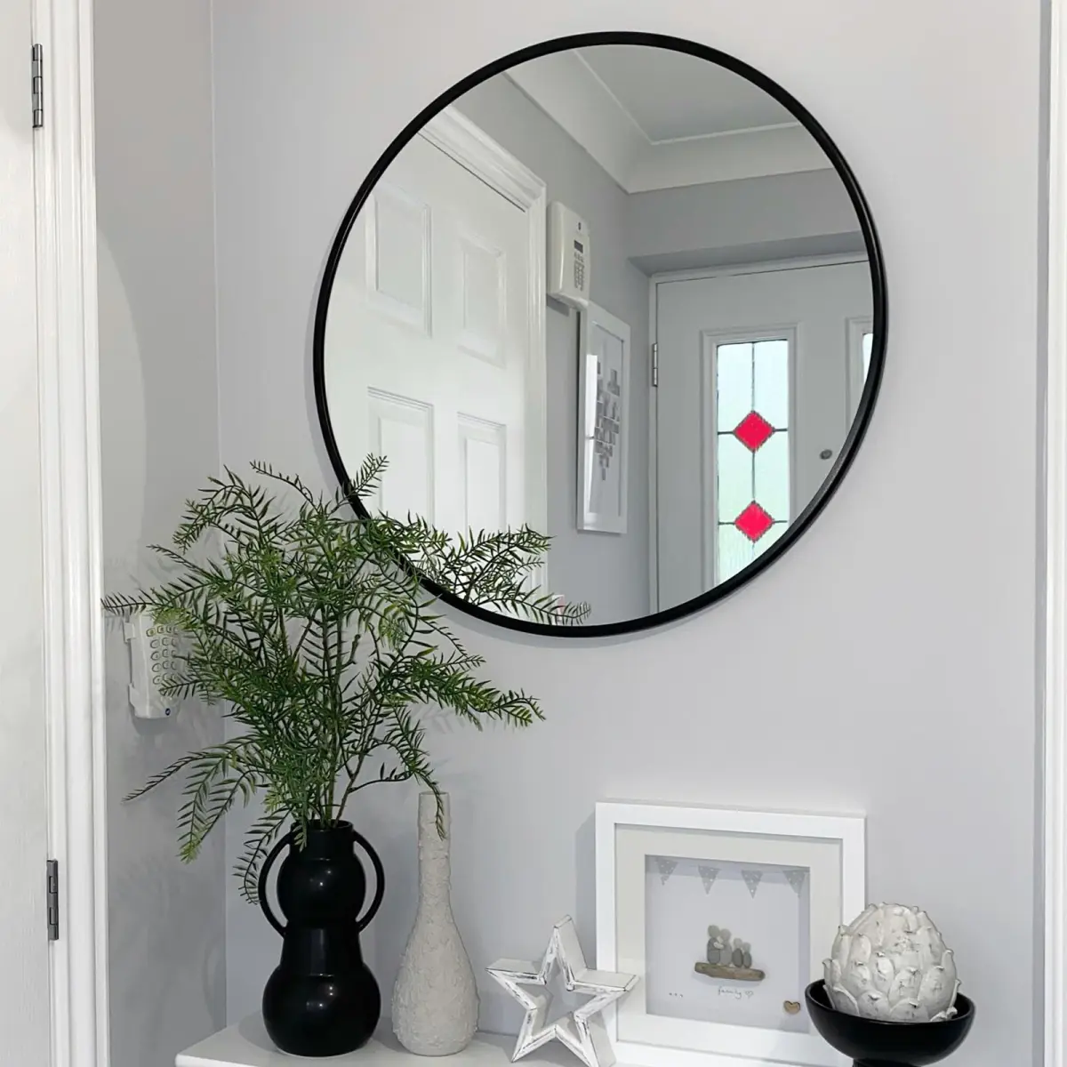 Black Round Wall Mount Mirror, 20 Inch Diameter Anti-Rust Aluminum Alloy Framed Bathroom Mirror, 4mm HD Distortion-Free Glass Circle Vanity Mirror with Shatterproof Film & MDF Backboard, Easy Install Decorative Mirror for Modern Indoor Space