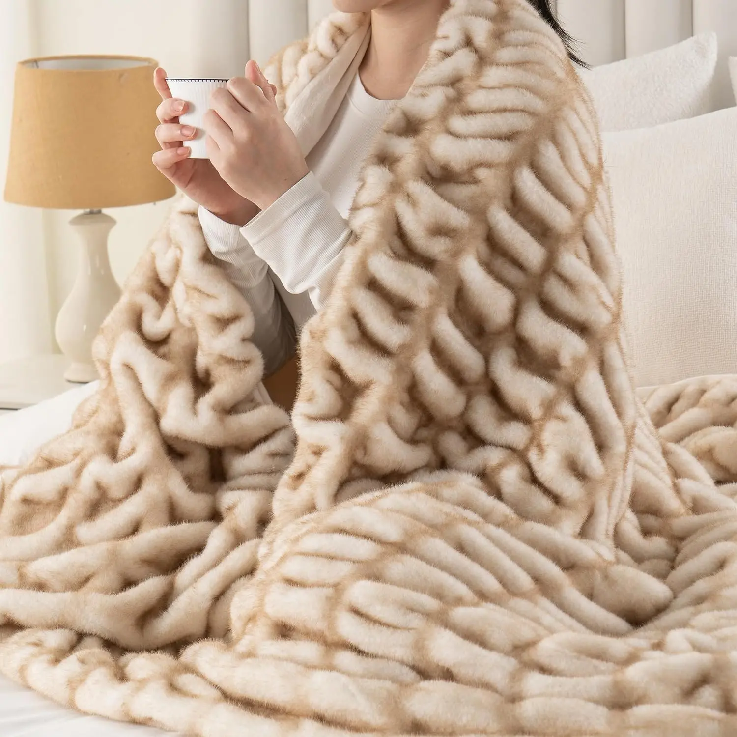 Faux  Throw Blanket for Couch, Soft  Ruched  Blanket, Cozy Thick Warm Fuzzy Decorative  Blanket for Bed Chair Sofa 50"x60"(Tip Dye Yellow)