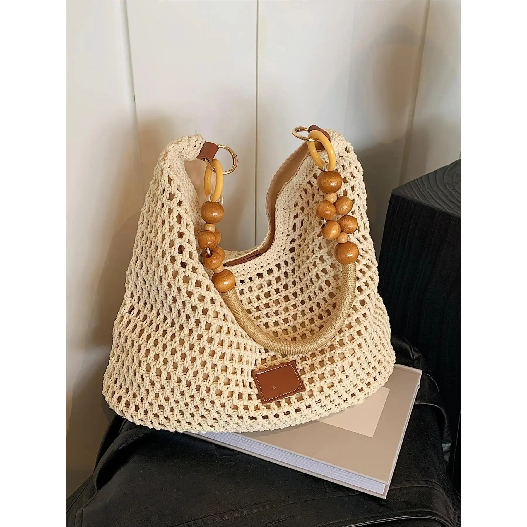 Women's Casual Bohemian Crossbody Purse - Handcrafted Crochet Everyday Chic Crossbody Handbag, Natural Woven Bag with Wooden Bead, Plastic & Stainless Steel Accents, Lightweight Travel Shopping Option, Everyday Crossbody Bag, Handcrafted Bag