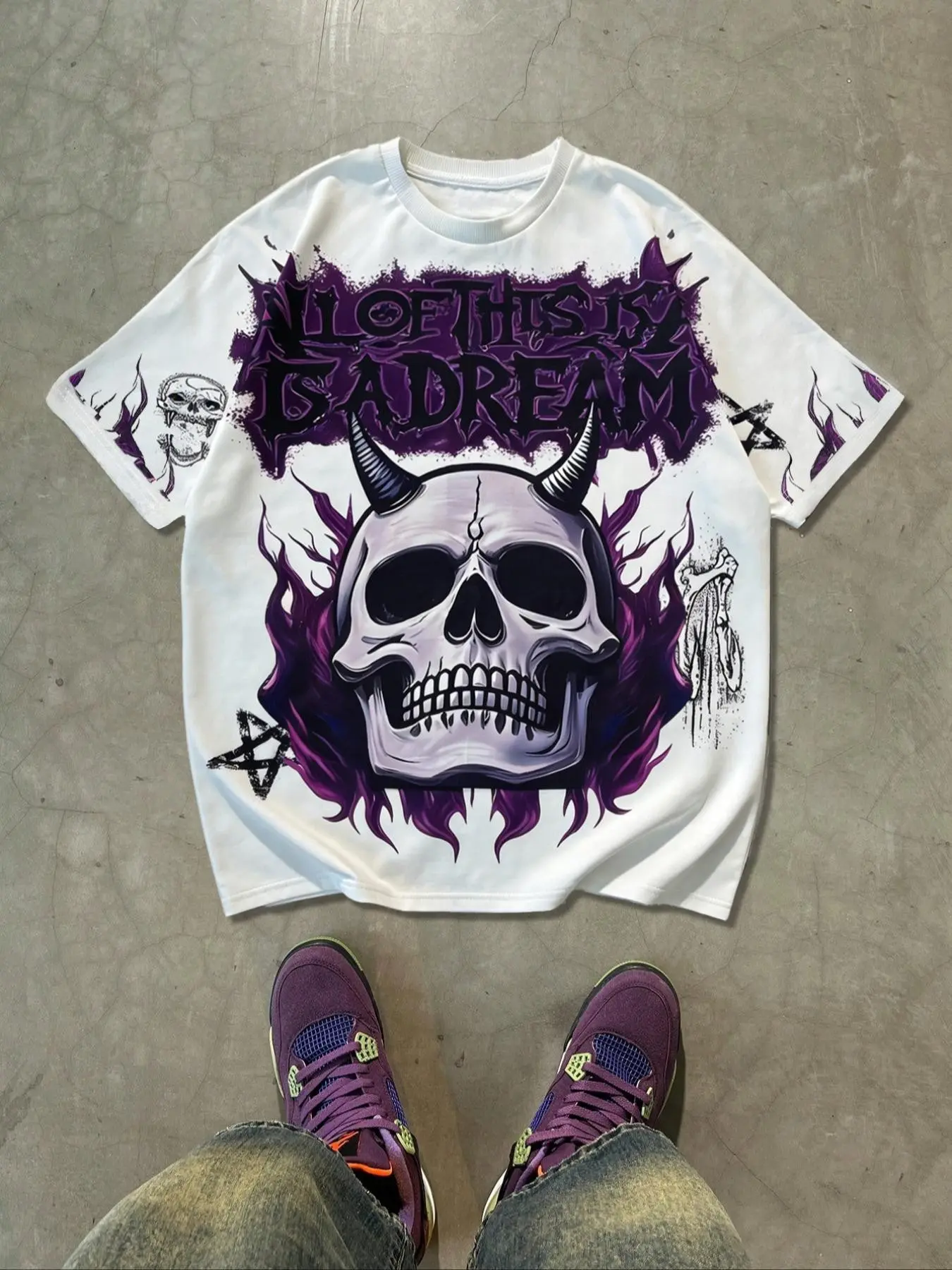 Gothic Skull Flame Print T-Shirt, Dark Streetwear Style Men's Casual Short Sleeve Top, Fitted H-Type Design, Graphic Pattern, Unlined, Menswear