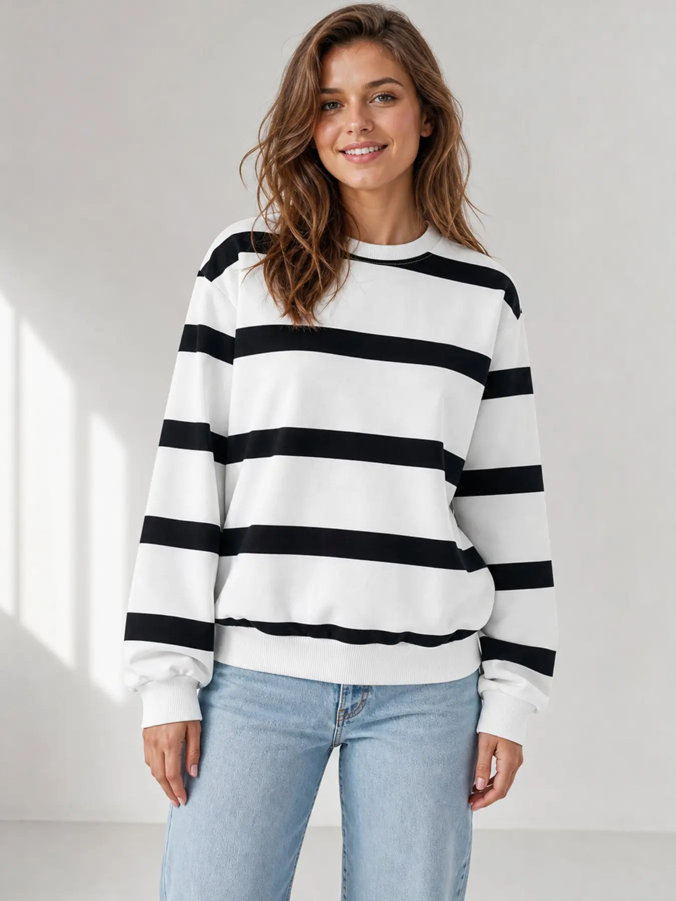 Classic Striped Round Neck Sweatshirt for Women, Loose Fit Long Sleeve Pullover, Casual Daily Everyday Wear, Warm and Comfortable