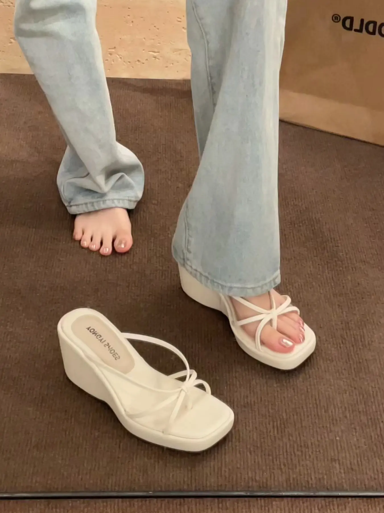 Summer Chunky Heeled Sandals for Women, 2026 New Design, Perfect for Skirts, Platform Thong Sandals, Comfortable Thick Sole