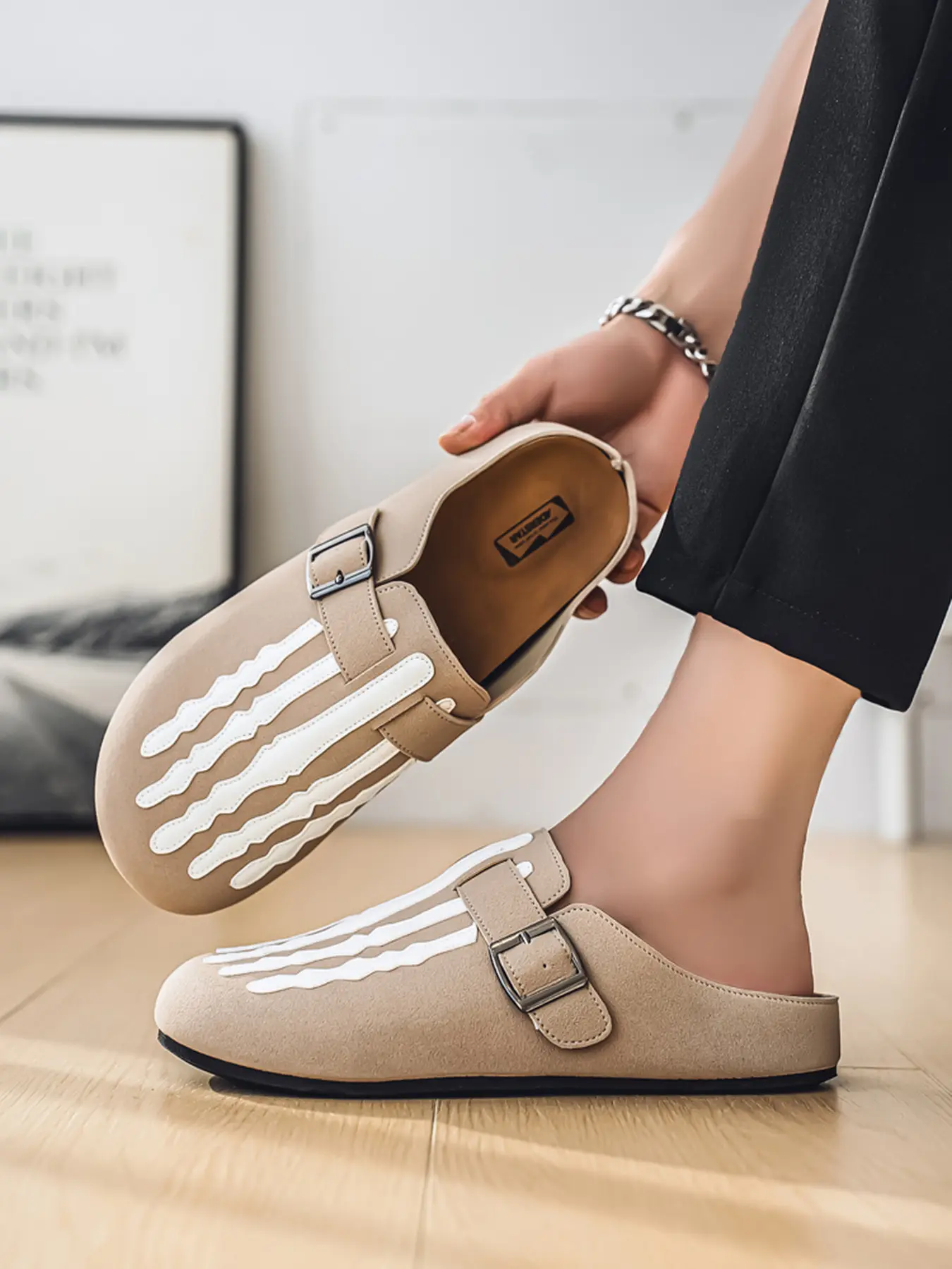 Men's Slip-On Backless Lazy Mules, Retro Stylish & Comfortable, Ideal for Outdoor Walking and Daily Commute Outfits.