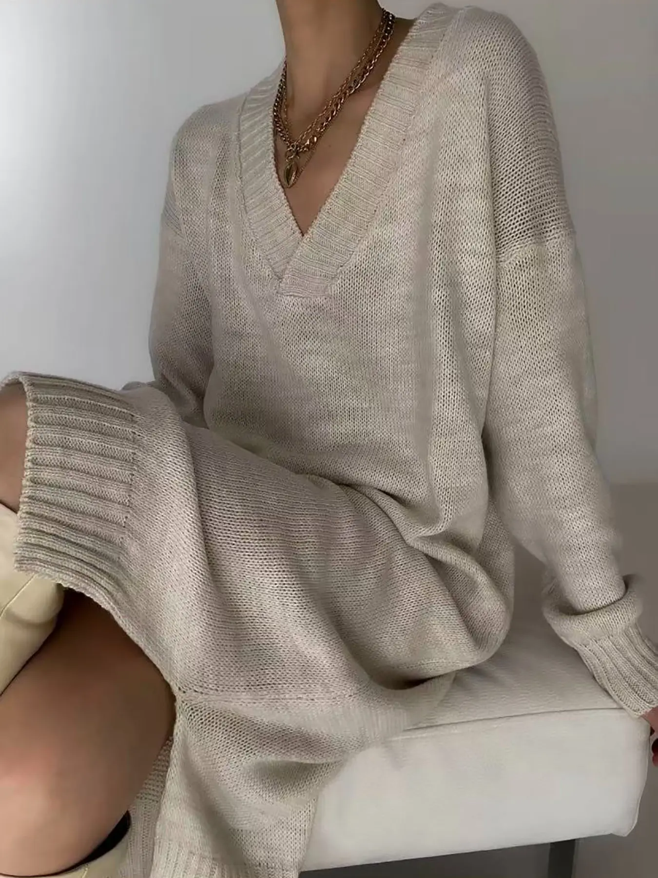 Women's Knit Dress Fall Winter New Split Design Loose Slim Round Neck Long Sleeve Inner Knitted Sweater Dress Unique Elegant High-End Lazy Style Long Skirt Casual Wear Fit