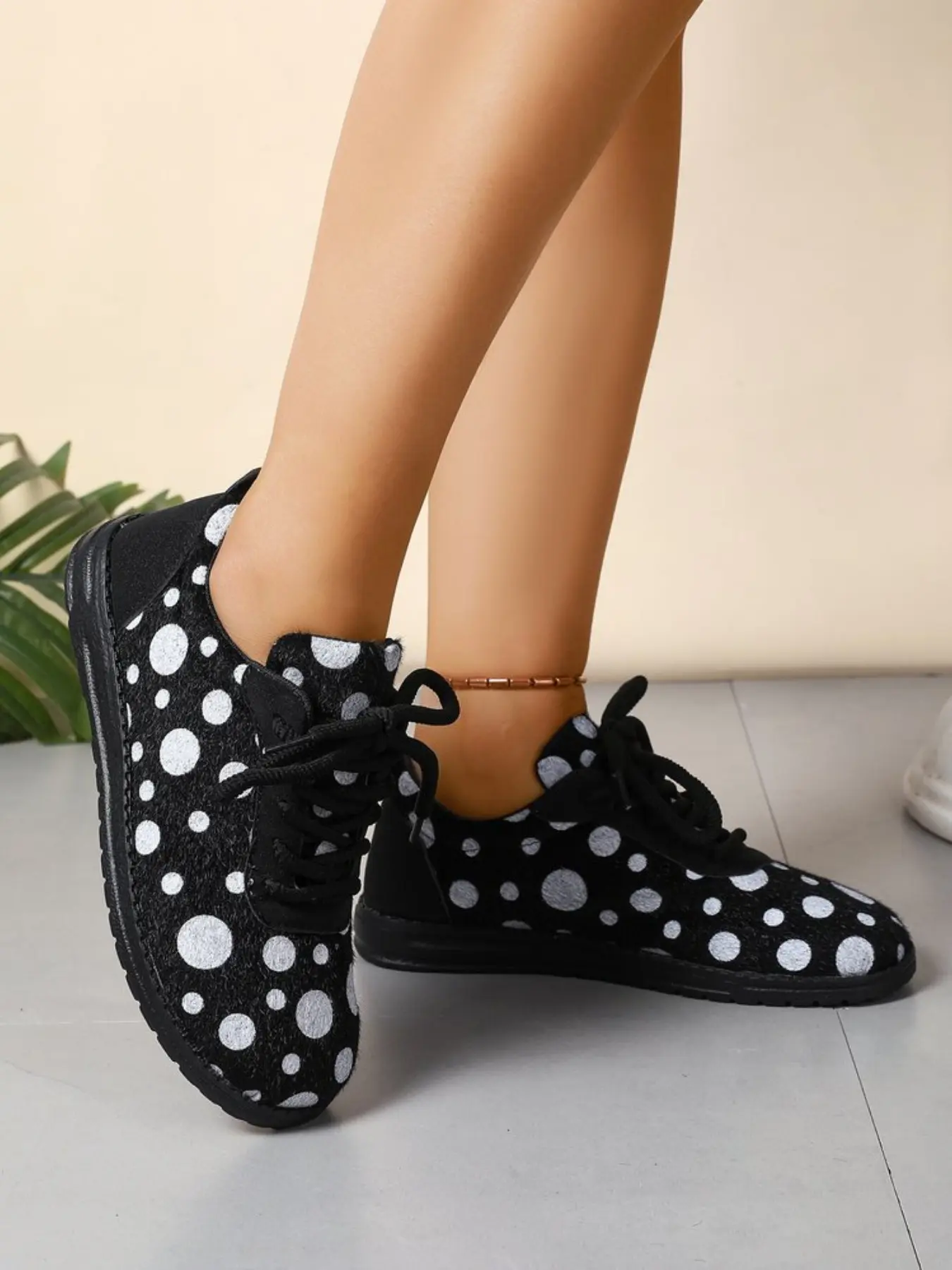 2026 Summer Bestseller Soft Sole Comfortable Lazy One-Step on Streetwear Casual Lace-Up Women's Shoes