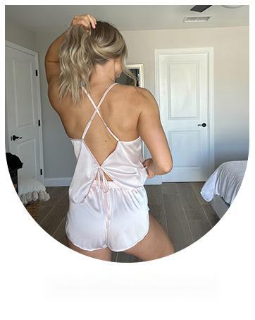 THE WELL KEPT Silk Pajamas Set for Women Satin Backless Lingerie Pjs Cami Top and Shorts Nightwear Women's Deep Plus Size Lace Corset