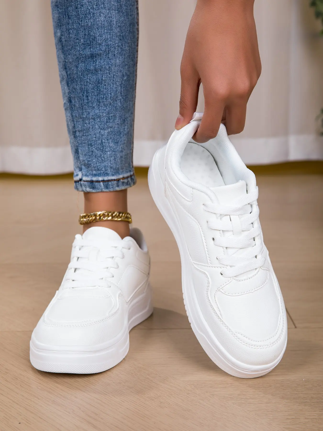 Women's Solid Color Thick Sole Skate Shoes, Casual Low Top Lace-Up Sneakers, Lightweight Soft Bottom Daily Commute School Shoes, Walking Shoes