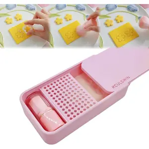 Leak-Proof Cornstarch Tapper Box with Brush for Polymer Clay, Non-Stick Powder Container with Sliding Lid, Practical Craft Tool for Polymer Clay Cutters, Ideal Birthday Gift for Women (Pink)