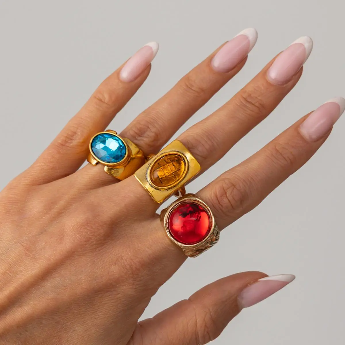 Chunky Vintage Statement Ring Antique Gold Oval Vibrant Gemstone Ring Y2K Baddie Aesthetic Retro Boho Festival Jewelry Gift For Her