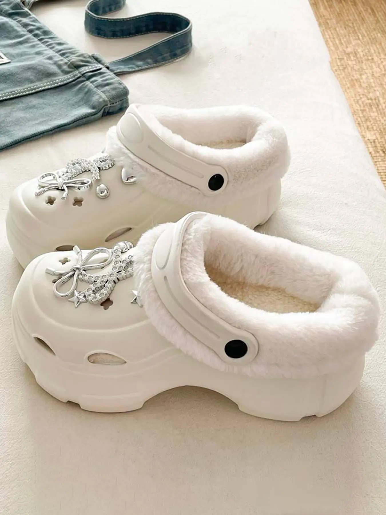 New Fall Winter Women's Thick Sole Fuzzy Hole Shoes Eva Soft Bottom Lightweight Comfortable Bow Tie Versatile Outdoor Warm Footwear