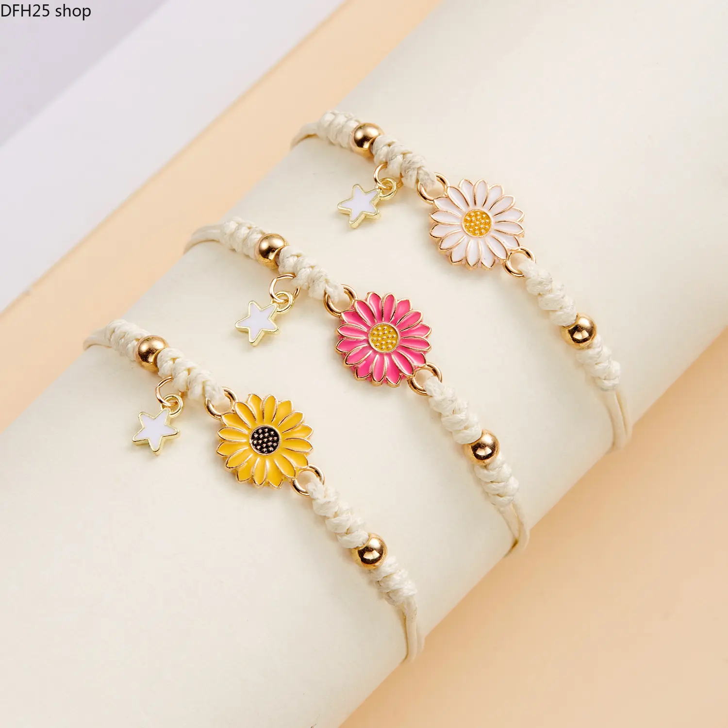 Daisy Sunflower Braided Bracelet for Women, Adjustable Cord Friendship Jewelry With Colorful Floral and Star Charms for Daily Wear, Students and Casual Outfits