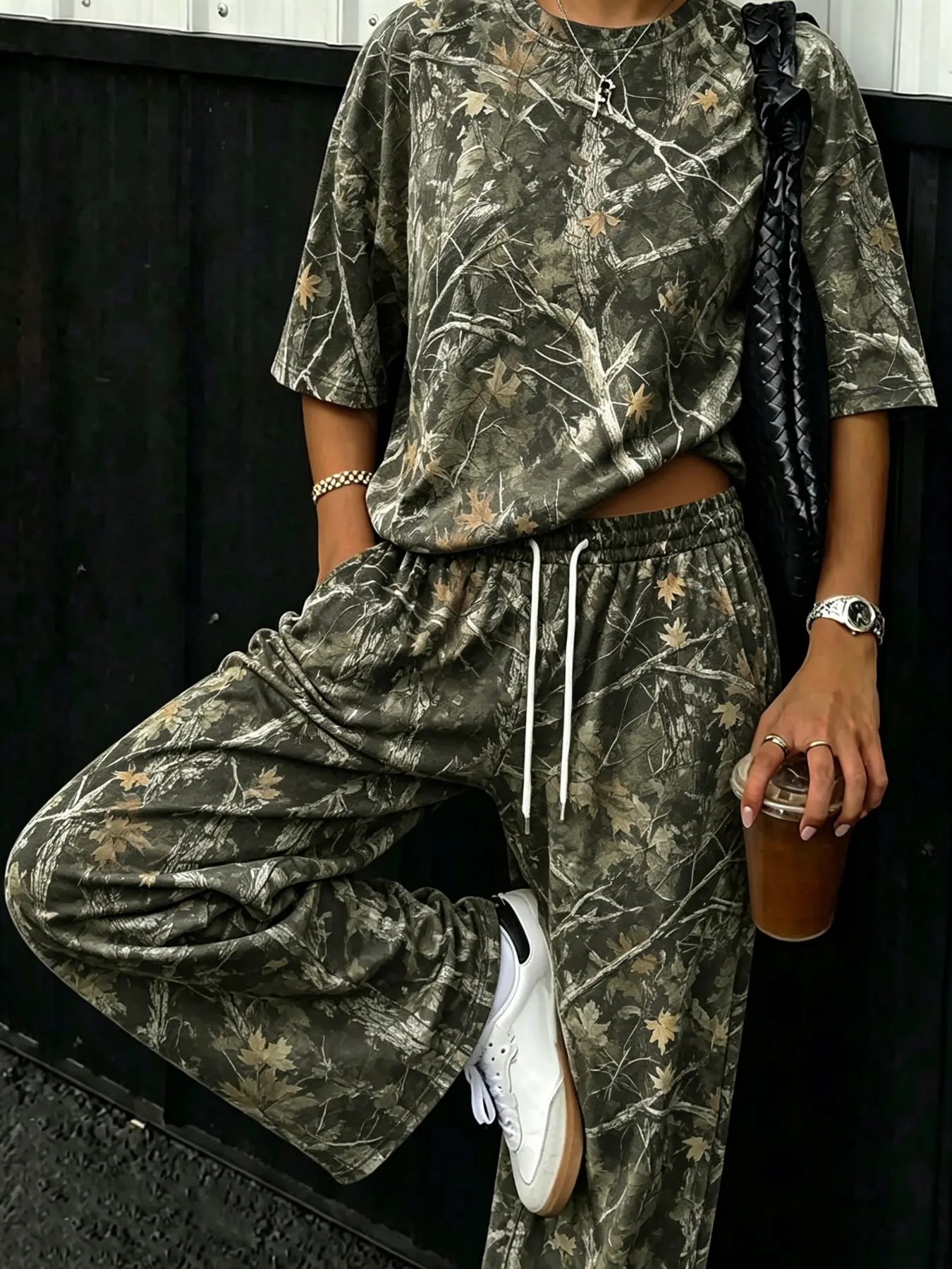 American Vintage Millennial Style Camouflage Print Casual Suit, Round Neck Drop Shoulder Short Sleeve and Loose Wide Leg Pants Set, Women's Outdoor Sports, Casual Sportswear Outfit, Casual Sporty Set