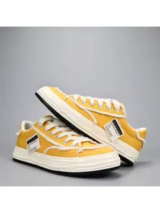 Pure color edging canvas shoes dissolved bottom breathable leisure student board shoes.