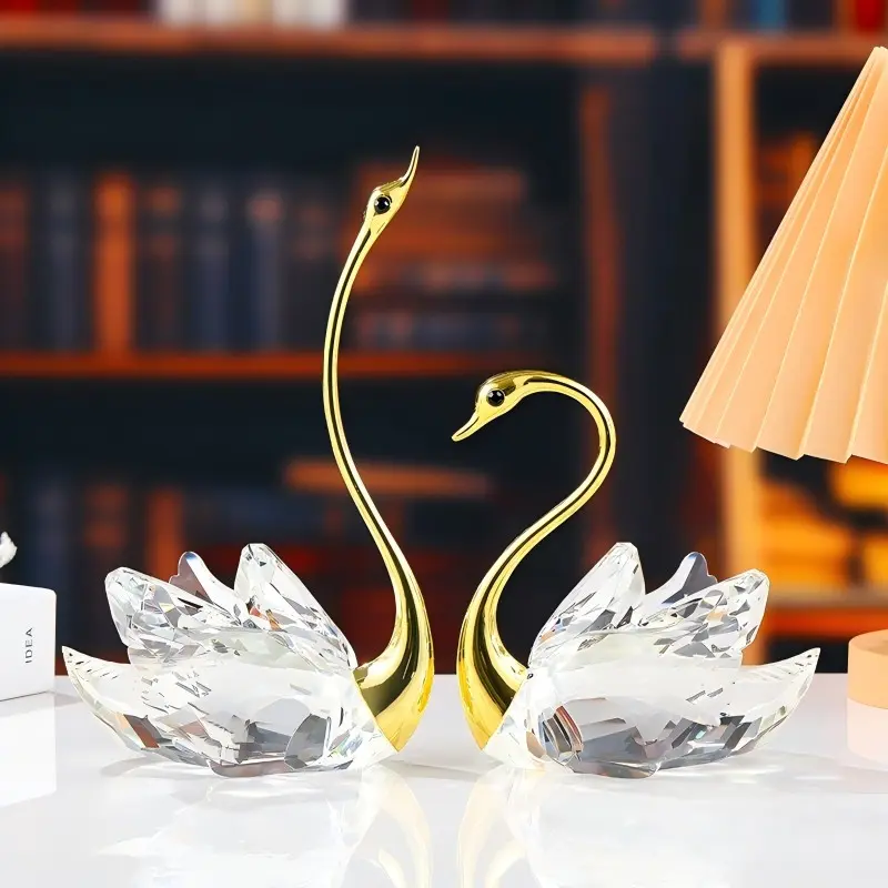 Elegant Crystal Swan Decorative Statue, Luxurious Transparent Swan Sculpture, Decorative Figurine, Statue Ornament, Decor Ornaments, Perfect Gift for Valentine's Day, Festive Parties, Anniversaries