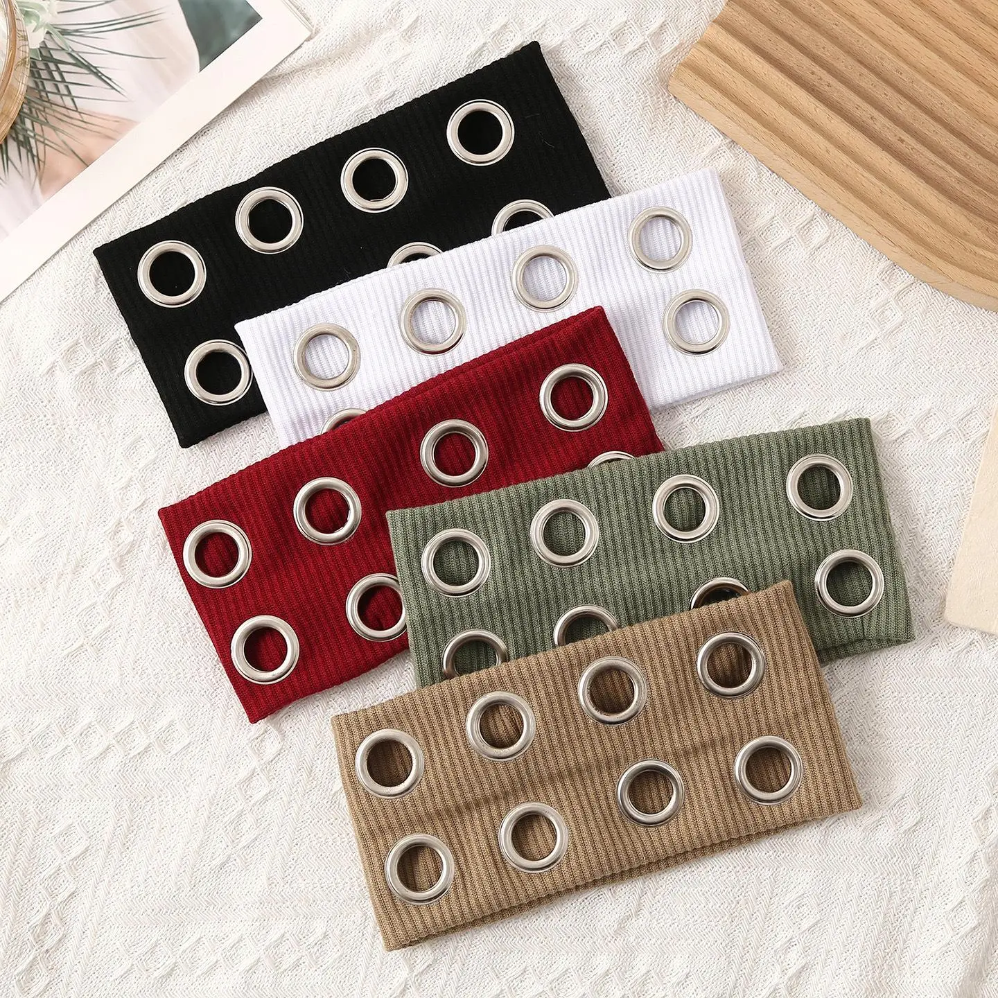 Wide Hollow Out Elastic Headband with Metal Eyelets – Stretchy Punk Grunge Hair Band, Retro Biker Style Headwear for Women, Edgy Daily Fashion Hair Accessory