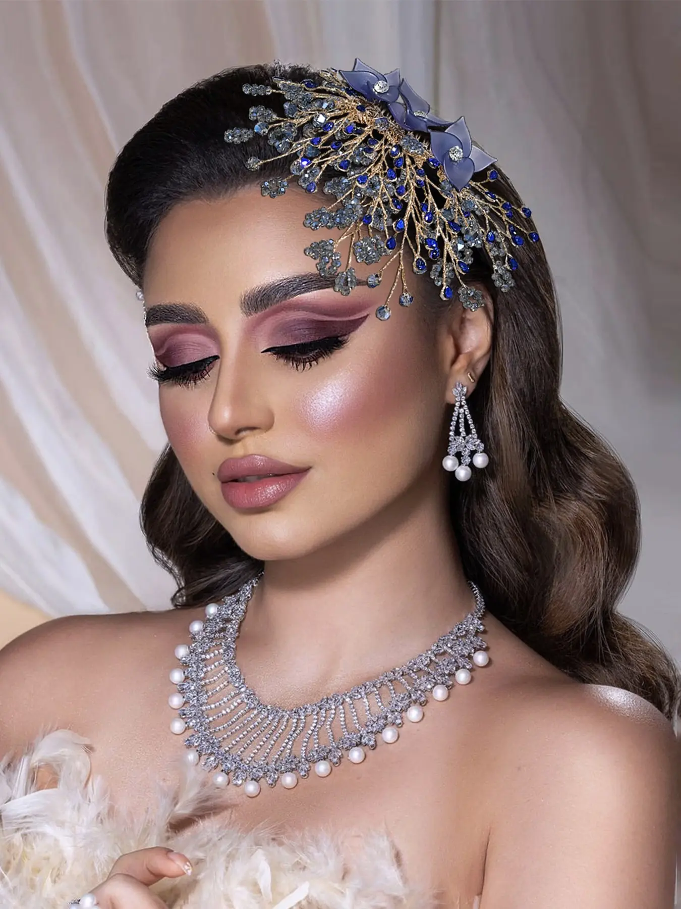 Elegant Crystal Resin Flower Hair Comb, Daily Wear Women's Hair Accessory, Party Wedding Bridal Headpiece, Perfect for Events and Holidays