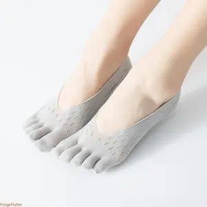 6 Pairs Orthopedic Toe Compression Socks No Show Low Cut Liner Five Finger Socks with Non Slip Silicone Heel Breathable Toe Separator Sock for Women Bunion