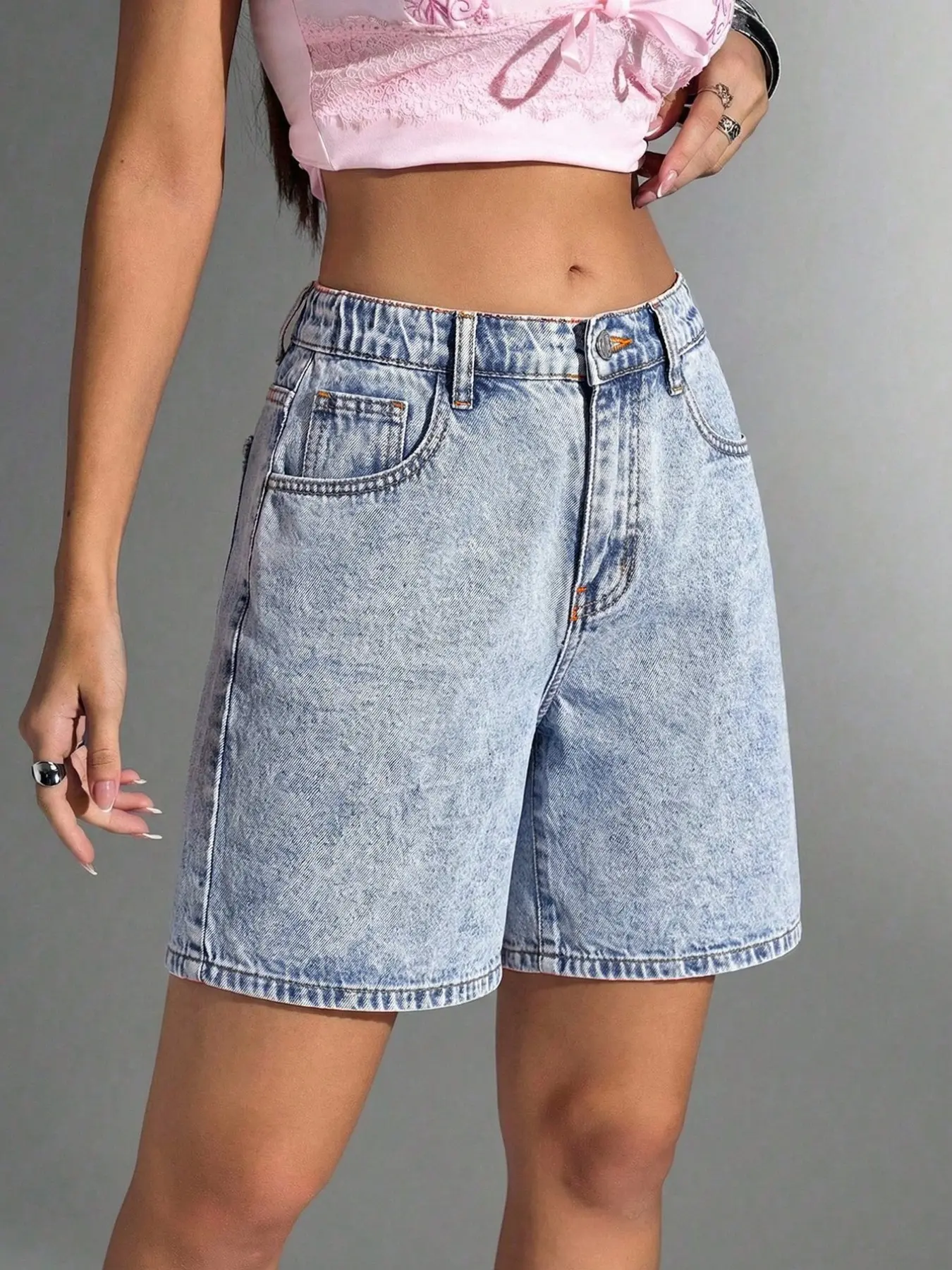 Y2K Retro Light Wash Denim Bermuda Shorts for Teen Girls Pink Bow, High Waist Slim Fit, Casual Boho Chic Style, Ideal for Summer, School, Campus, Casual Fashionable Shorts, Bottom
