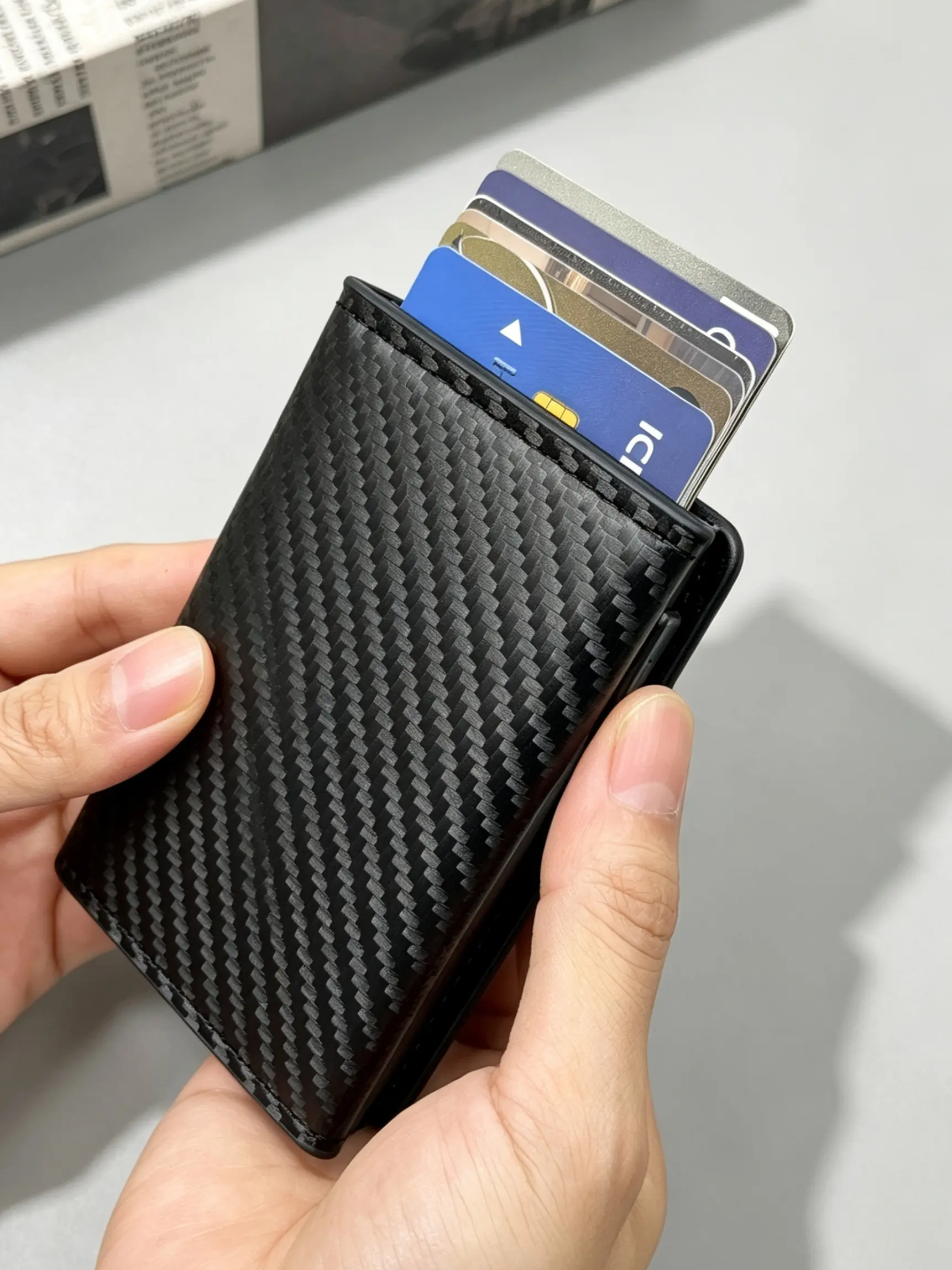 Men's Rfid Shield Wallet with Card Holder, Minimalist Ultra-Thin Pop-Up Card Wallet, Smart Metal Credit Card Clip, ID Window, Front Pocket Wallet Carbon fiber textured wallet