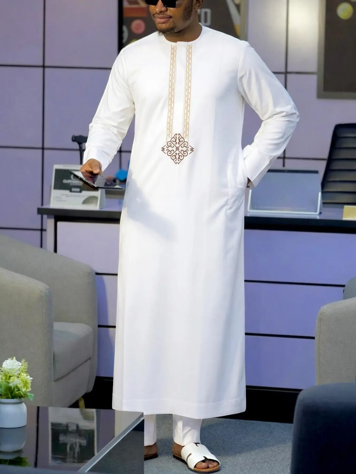 Men's Agbada Robe Set, Round Neck, Embroidered, Long Sleeve, Hidden Pockets, Split Hem, Drawstring Waist Pants, All Seasons