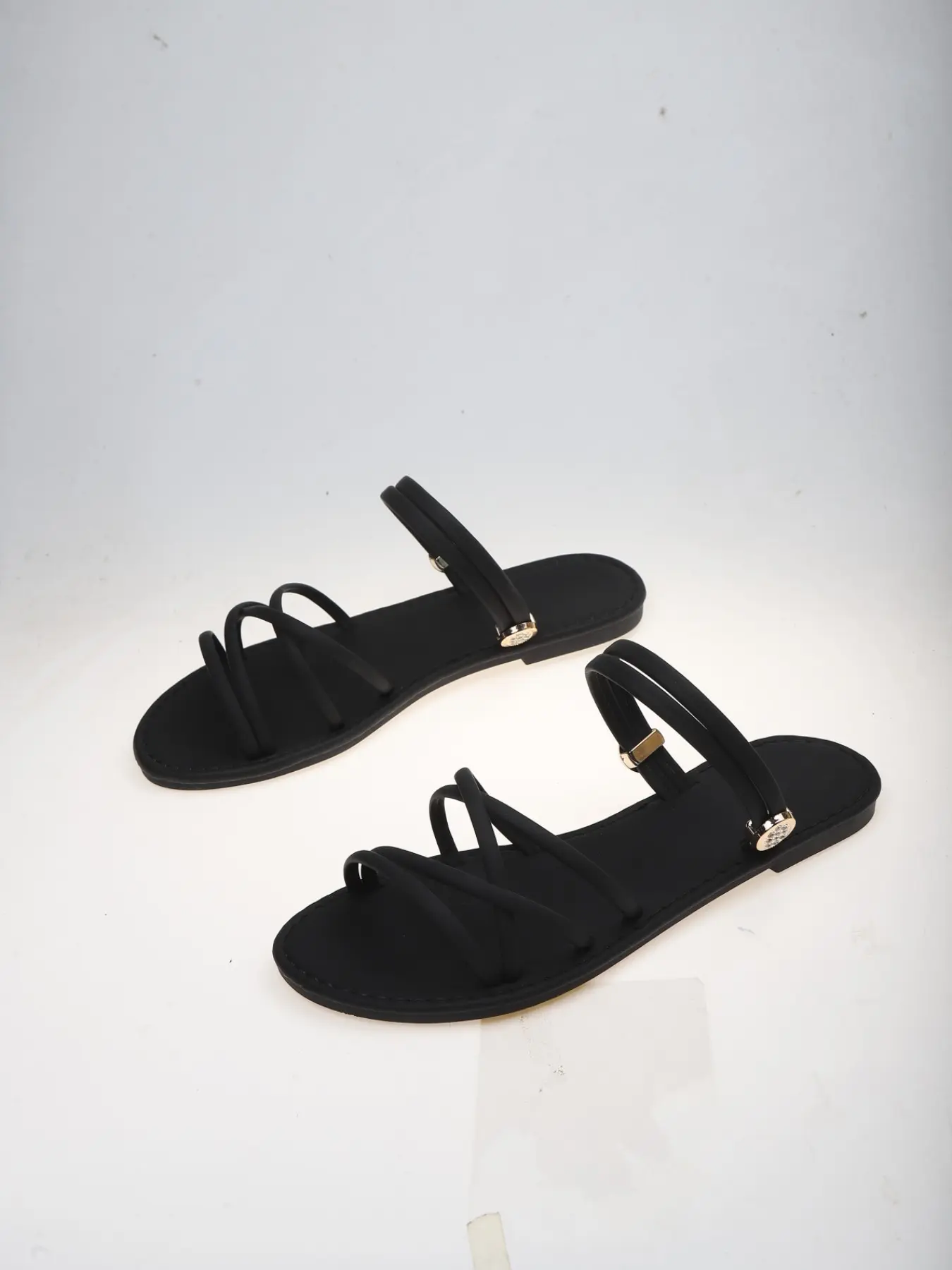 Women PU Multi Adjustable Strappy Crisscross Thin Strap Rhinestone Buckle Ankle Flat Sandals，Soft Cushioned Anti-Slip Thin Flat Sole Summer Footwear，Beach Date Daily Casual Shoes，3 Colors White Black Nude