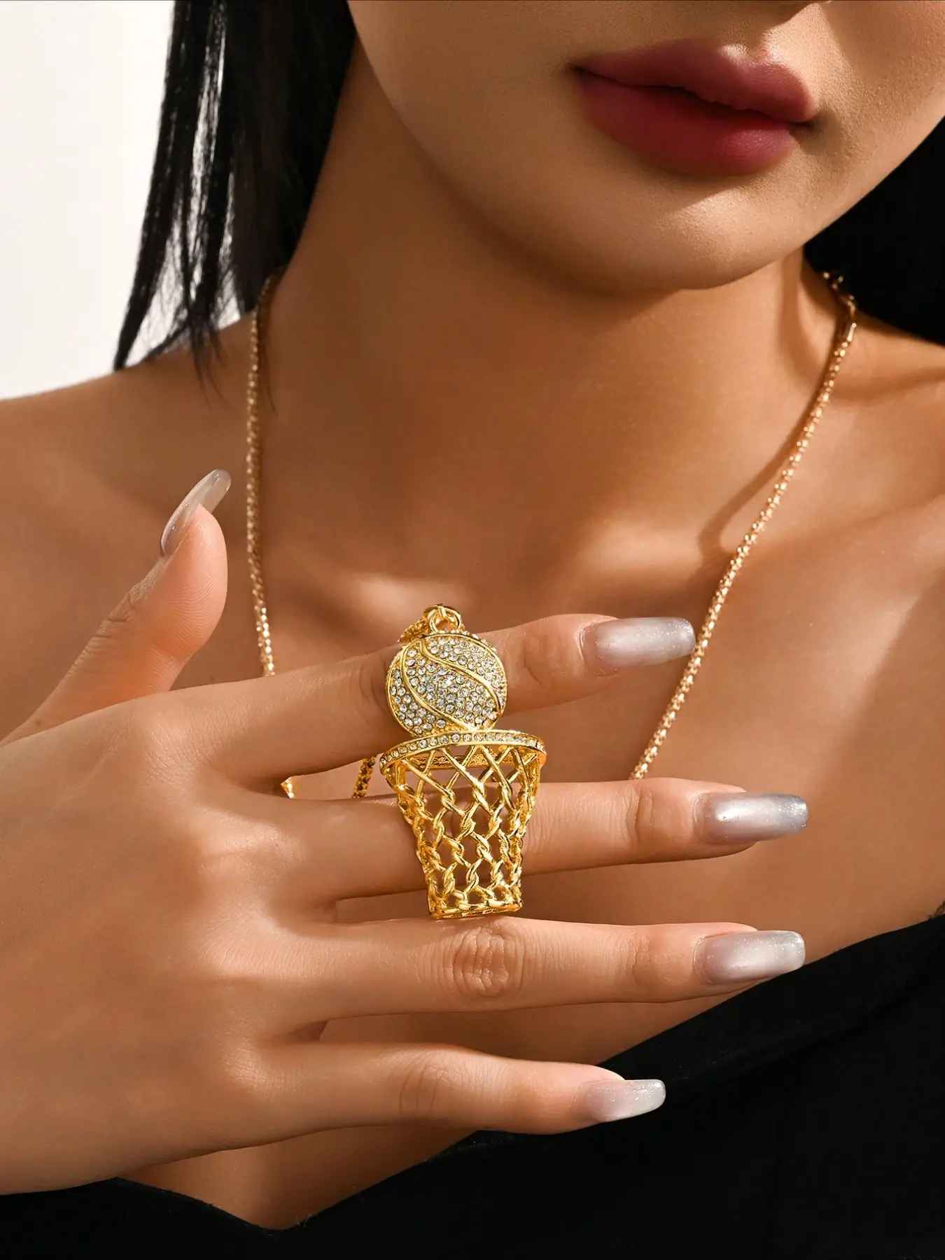 Hip Hop Style Fashionable Zircon Inlaid Basketball Pendant Necklace, Creative and Personalized Women's Necklace, Daily Accessories, Party Accessories, Birthday Gifts