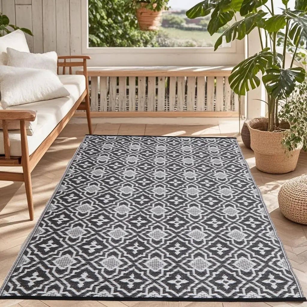 Outdoor Rug  4x6 Outdoor Mat Small Porch Balcony Rug,Reversible Plastic Straw Rug for Camping  Outdoor Mats for Patio, Deck, RV, Camping, Beach, Backyard