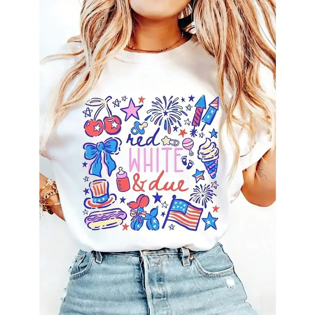 Women's Unisex Loose Fit Graphic T-Shirt - Red White Patriotic Doodle Firework Flag Printed Garment, Soft Breathable Comfortable Fabric Short Sleeve Top, Everyday Independence Day Casual Wear, Casual Chic