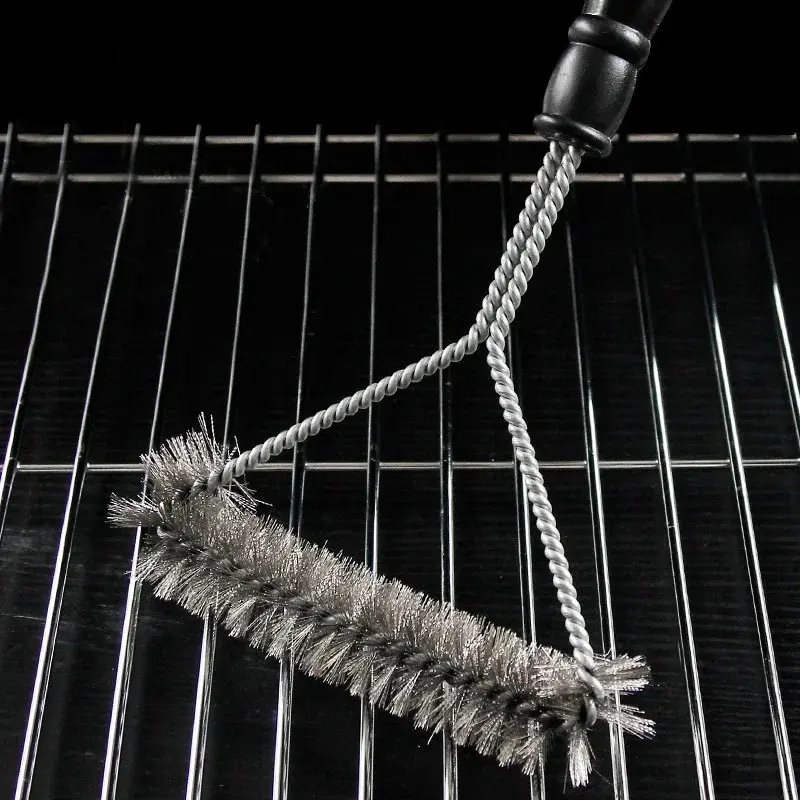 Stainless Steel Bristle Barbecue Brush with Handle, Durable Non-Stick Grill Cleaning Set, Heavy Duty Easy Grip Tool for Outdoor BBQ Smoker, Grill Cover Compatible Accessory, Metal, 1Pc, Plastic, Utensils, 1.57 In, Wire Brush