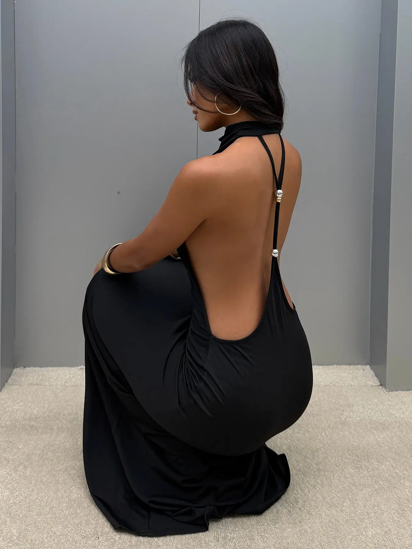 Sexy Women's Solid Minimalist Beaded Open Back Wedding Dress, Waist-Cinched Loose Draped Halter Dress, Elegant Simple Sleeveless Floor-Length Party Maxi Dress, Sleeveless Dresses